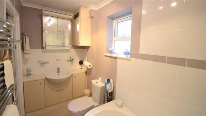 Bathroom 01