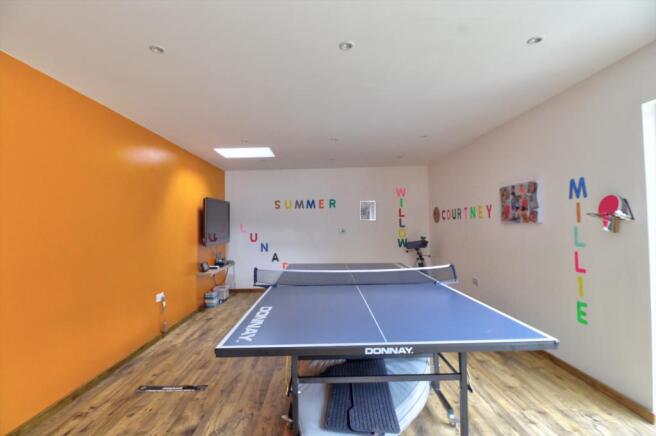 Annexe lounge