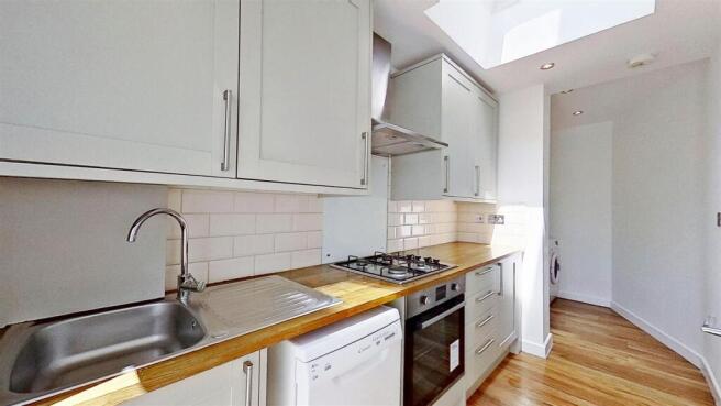 Hanover-Road-South-Wimbledon-SW19-06222026_193158.
