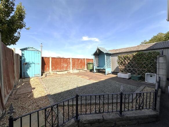 Rear Garden 947
