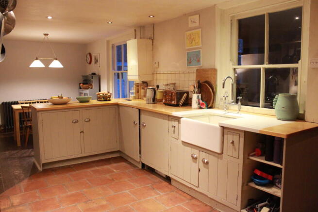 8.Kitchen and Breakfast Room