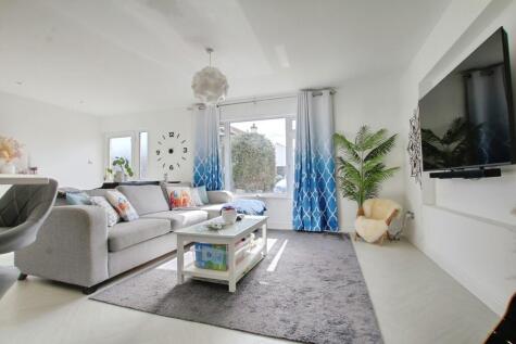 Westfield Road, Manea