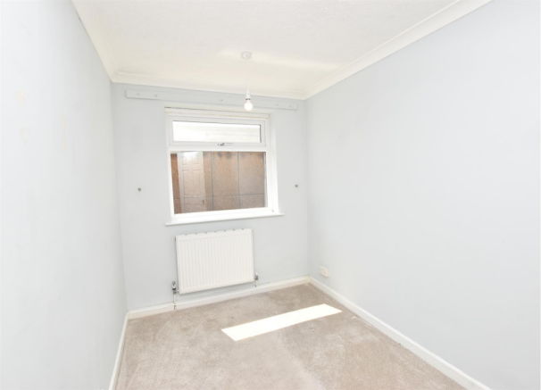 BEDROOM 2 (SIDE)