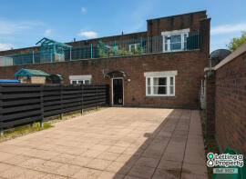 Flat 4, 92a, Brighton Road, Purley CR8 4DA
