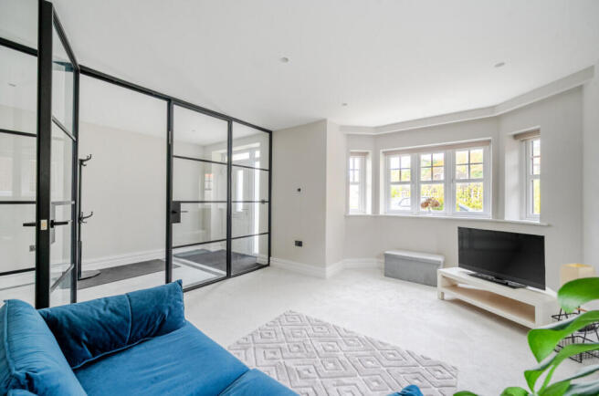 1371712-29-68f8a7...