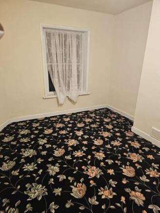 3 bed Terraced to rent Image 9