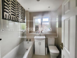 76, Hythe Close, Bracknell RG12 0UZ
