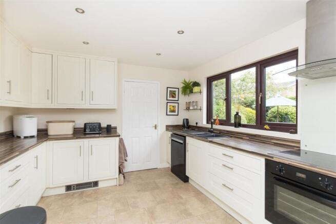 Fitted Kitchen
