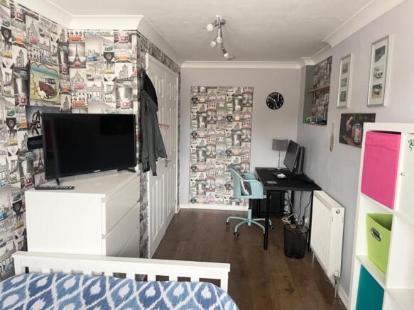 Photo 8