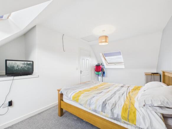 3 bed Terraced for sale Image 10