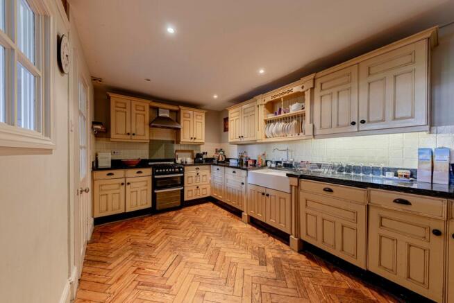 Kitchen (2)