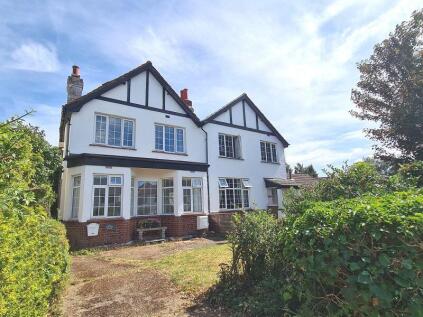 Leatherhead Road, Great Bookham
