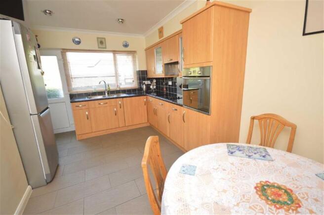 KITCHEN DINER