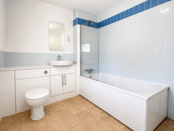 3 bed Barn Conversion to rent Image 9