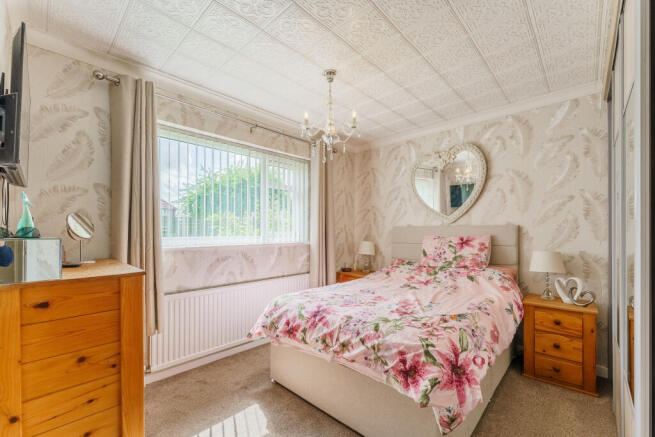 2 bed Detached Bungalow for sale Image 11