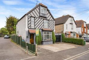5, Manor Way, Bexley DA5 3QF