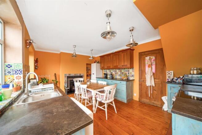 OPEN PLAN DINING KITCHEN
