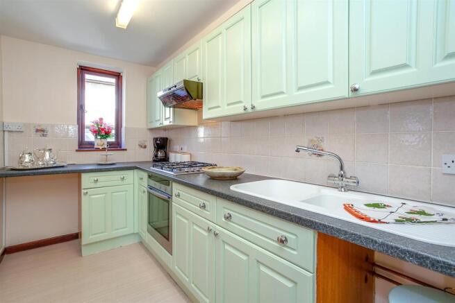 Kitchen 1.jpg