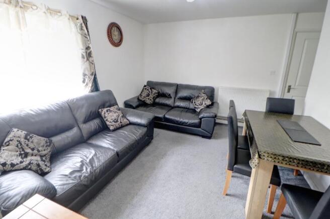 3 bed Semi-Detached for sale Image 7