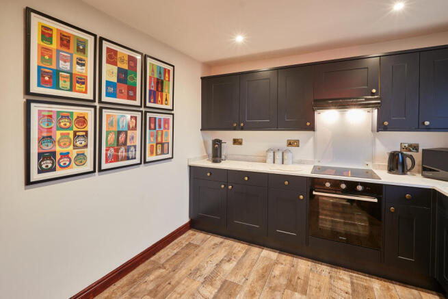 3 bed Terraced for sale Image 10