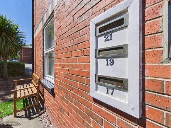 1 bed Flat for sale Image 4