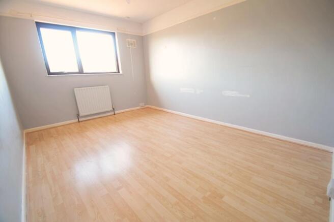 8-bedroom 2