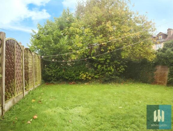 3 bed Semi-Detached to rent Image 12