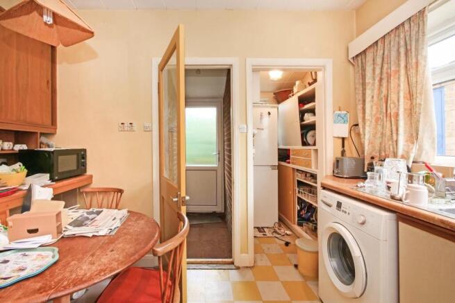 4 bed Detached Bungalow for sale Image 12