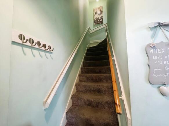 2 bed Terraced to rent Image 9