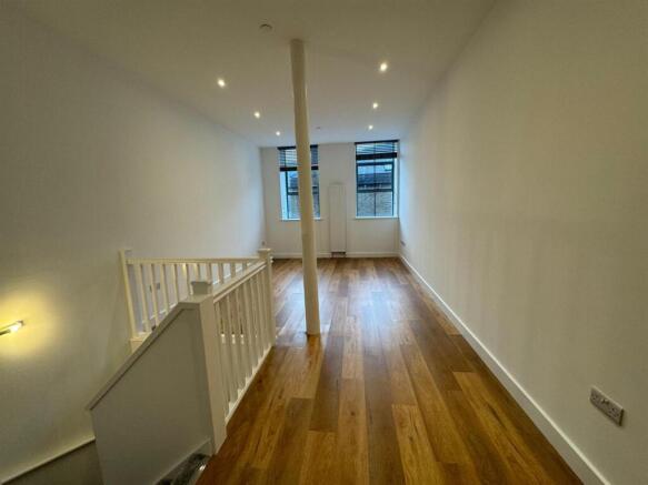 2 bed Apartment for sale Image 7