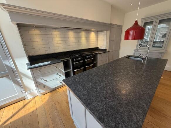 5 bed End of Terrace for sale Image 5