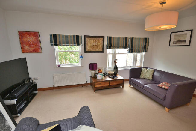 51 archer place loun