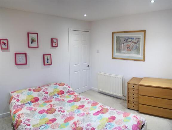 front-bedroom-1.jpg