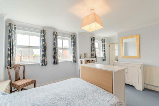 8555412-interior22.jpg