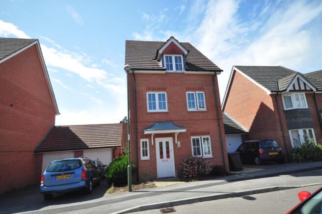4 Baxendale Road ...