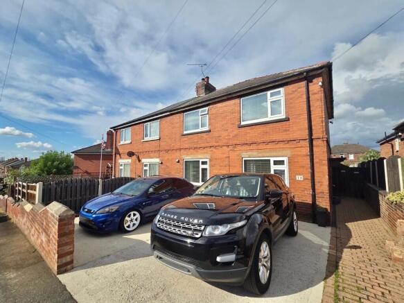 4 bed Semi-Detached for sale Image 12