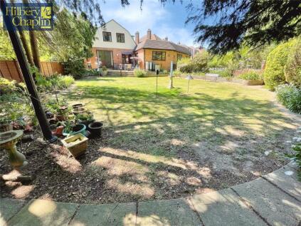 Hall Park Road, Upminster, RM14