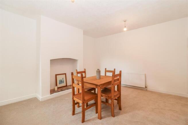 3 bed Terraced for sale Image 6