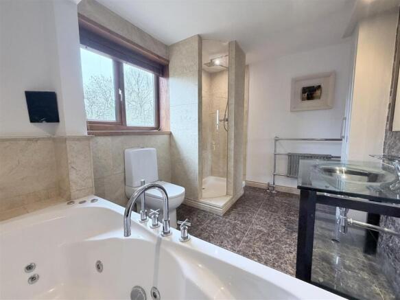 En-suite Bathroom