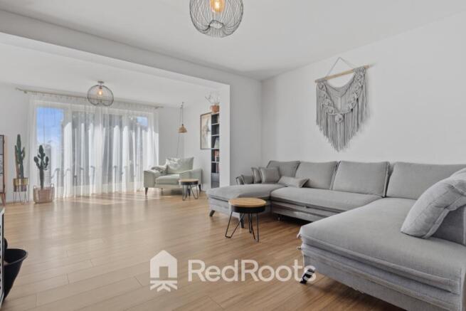 3 bed Semi-Detached for sale Image 12