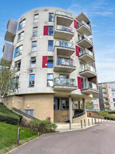 128 Glenalmond Avenue, Cambridge, Cambridgeshire CB2 8DD