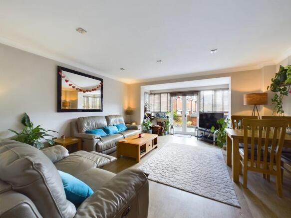 Living/Dining Room