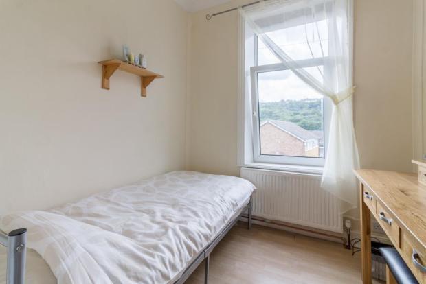 4 bed Terraced to rent Image 10