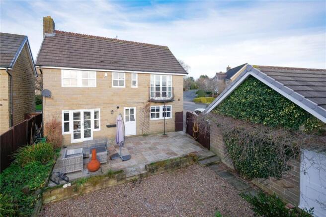 4 bed Detached for sale Image 11