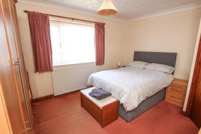 3 bed Semi-Detached for sale Image 10