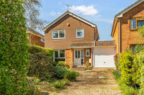 Barnes Close, West Wellow, Romsey, Hampshire, SO51