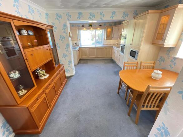 KITCHEN-DINER