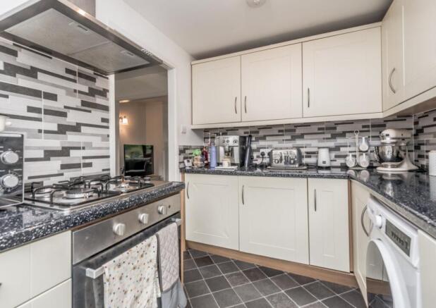 3 bed Terraced for sale Image 7