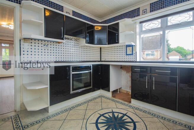 2 bed Detached Bungalow for sale Image 7