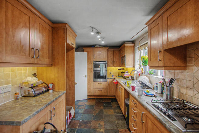 119 Worlds End Lane, Enfield, EN2 7RG photo 5